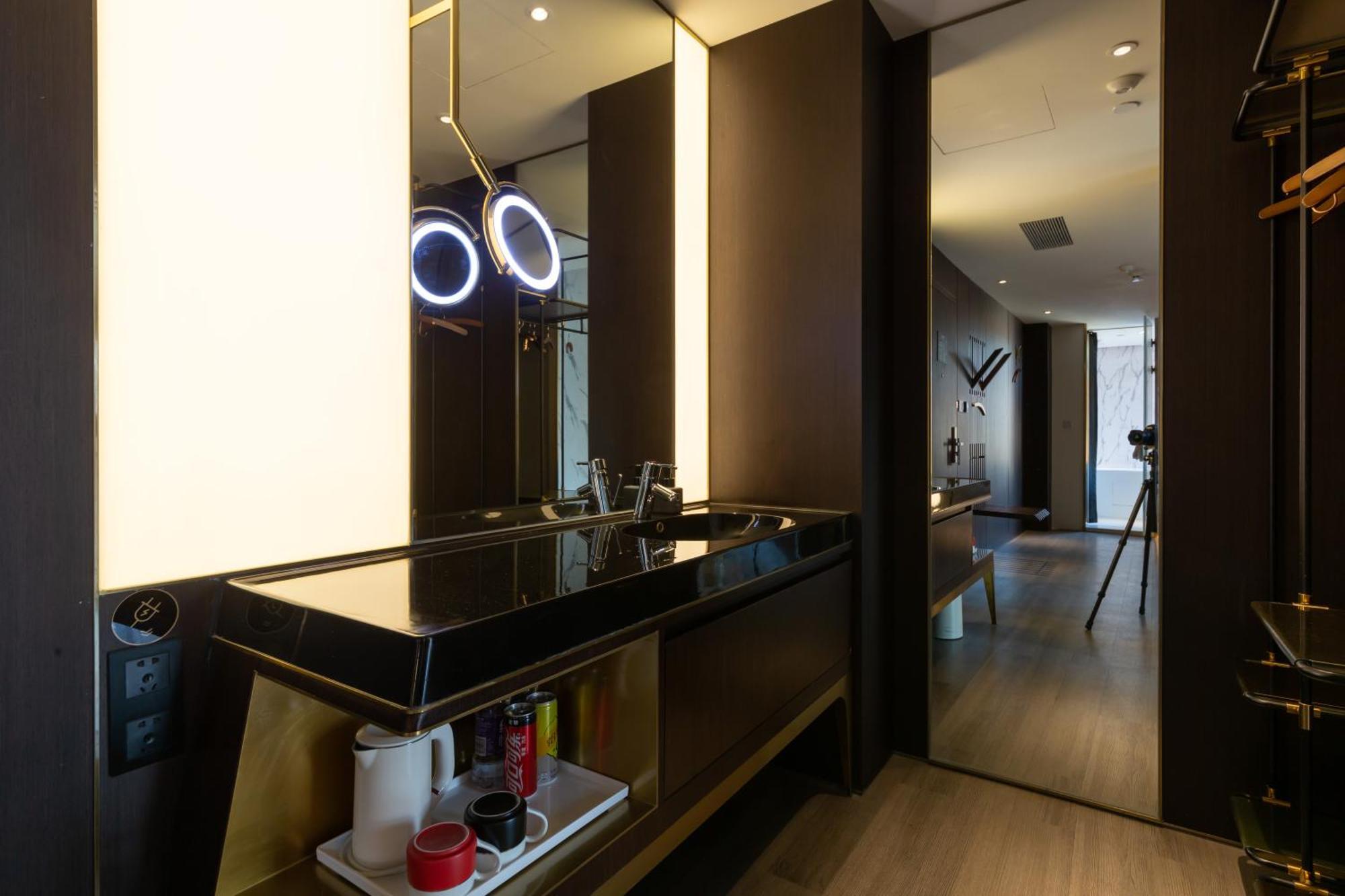 Citigo Hotel Green Lake Куньмин Экстерьер фото